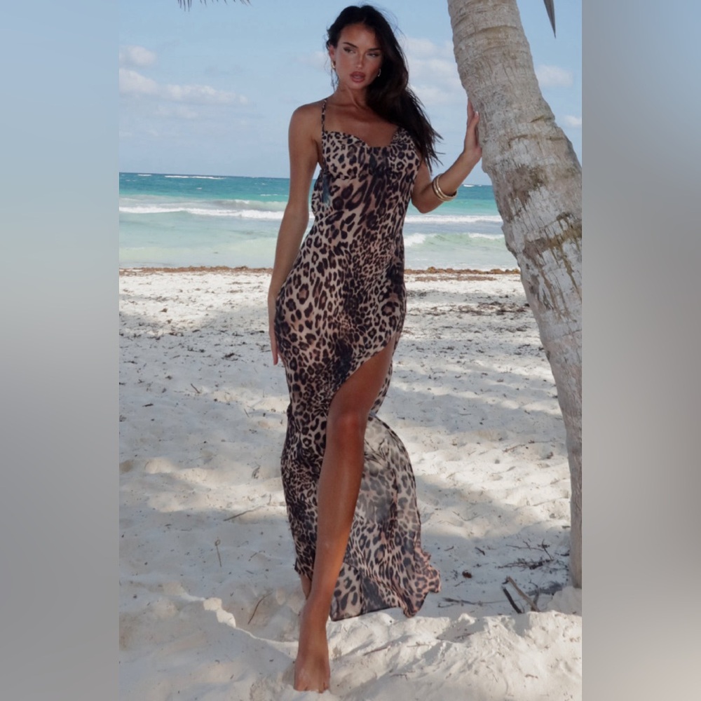 WHITE FOX - Secret Sounds Maxi Dress Cheetah Size M